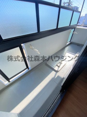 【バルコニー】 | 　グレイシィーK・Y | 暖かな日差しのふりそそぐバルコニー