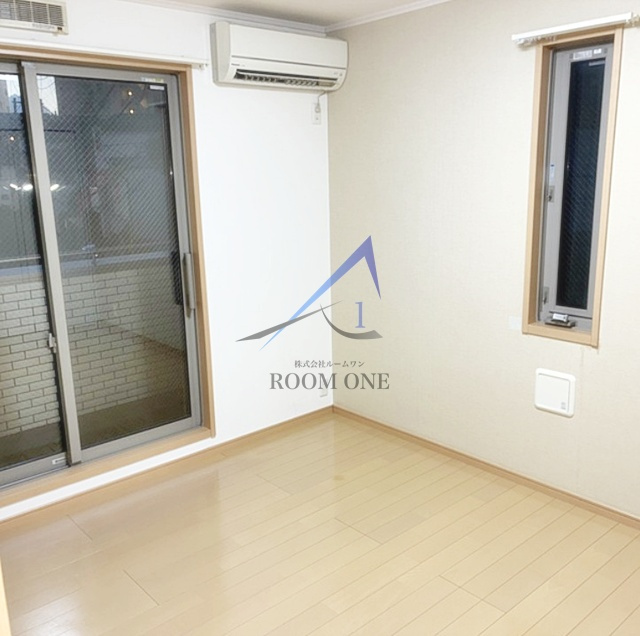 オリーブコートの居間・リビング|洋室のお部屋です。