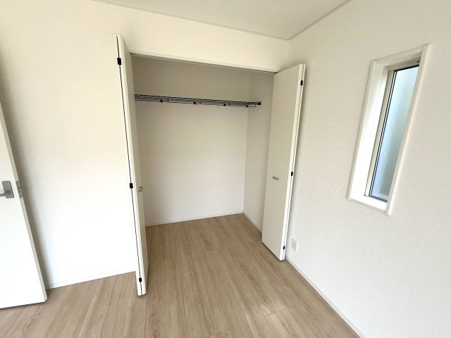 【収納】 | 仲介手数料無料！須恵小学校に通える新築平屋　山陽小野田市南竜王町　第１－２号棟　クレイドルガーデン　アーネストワン | 全室収納付き