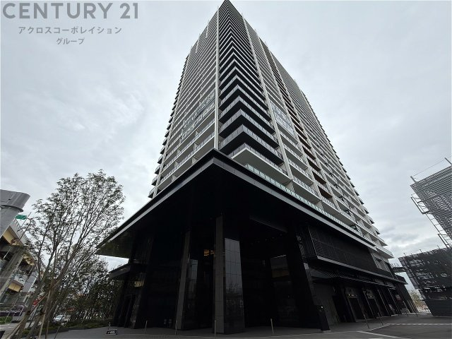 鉄筋コンクリート造27階建て
