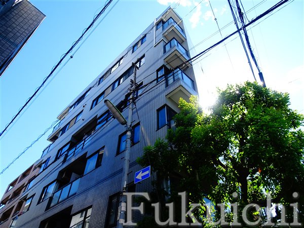 クレア学芸大学の外観