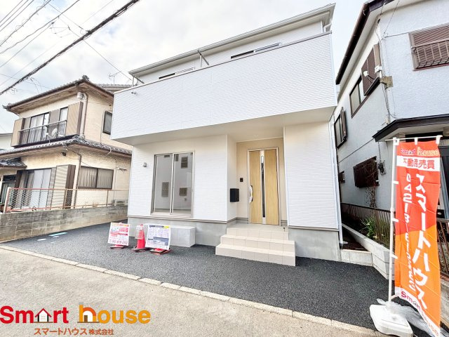 愛川町中津　新築１棟