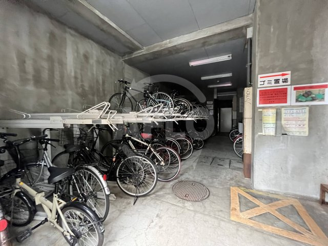 シャトー弁天参番館のその他共用部分|シャトー弁天参番館　駐輪場