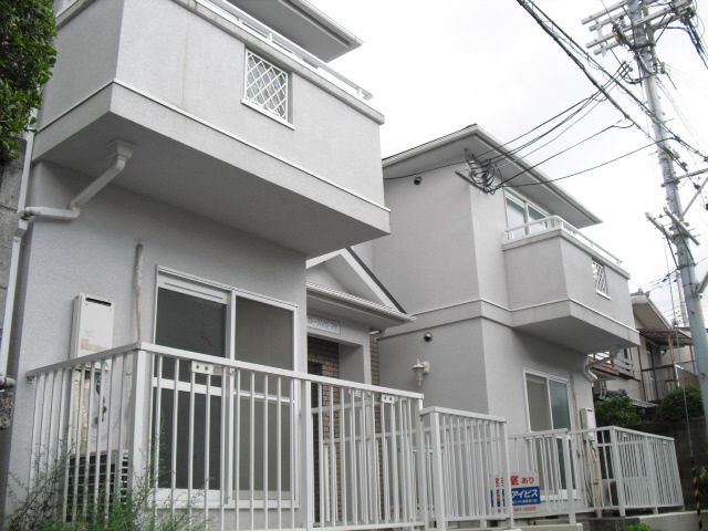 ストークハイツ・マヤの外観