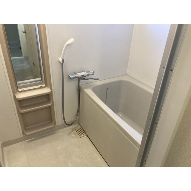 サンライズＡの浴室|ゆったり過ごせるお風呂です