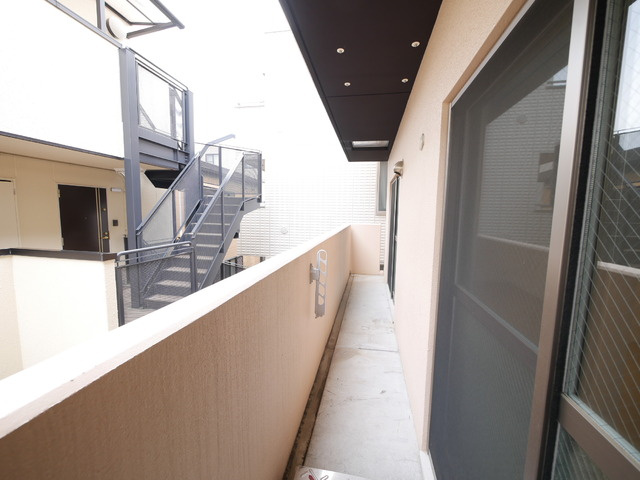 ジュネス甲東弐番館のバルコニー