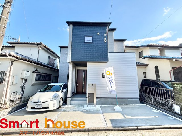相模原市南区下溝　新築１棟の外観|閑静な住宅街に調和する上品な佇まいです。温かみのある外観デザインが、住む人に安らぎを与えてくれます。