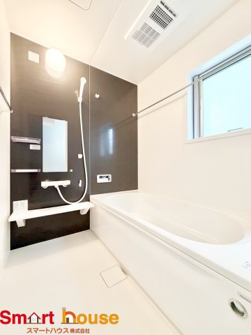 相模原市緑区二本松３期の浴室|一日の疲れを癒してくれる場所なので快適に過ごしていただく為にゆったりサイズのバスタブを用意しました。
