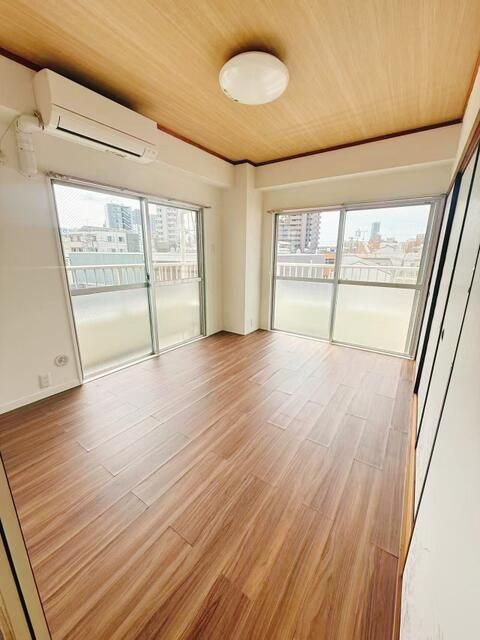 池袋マンションの居間・リビング