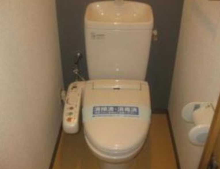 ステージファースト三宿　敷金0　家具家電付き　眺望良好のトイレ
