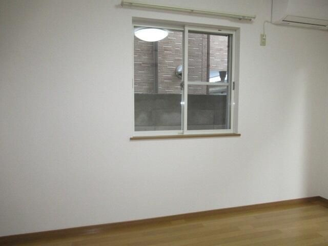 シャルマディオの寝室