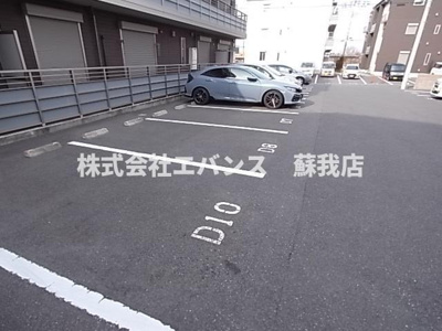 【駐車場】 | グレンディールF | カースペースがあります