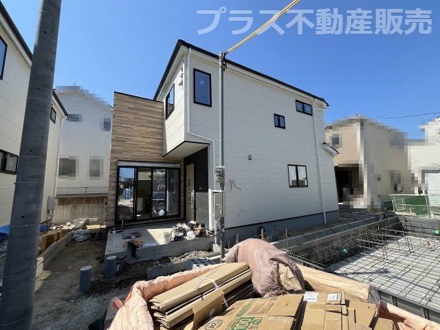 【外観】 | 福岡市早良区重留1丁目5期　1号棟（全4棟）【仲介手数料無料・0円】 | 現地写真。プラス不動産販売なら、現場の全ての棟をまとめてご見学頂けます。