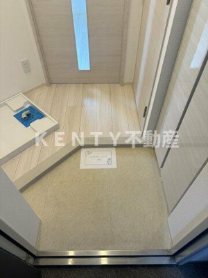 【玄関】 | リライア大森 | 明るい玄関です