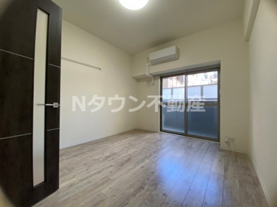 【洋室】 | ルシェル大曽根 | こちらの居間で趣味の時間をお楽しみください