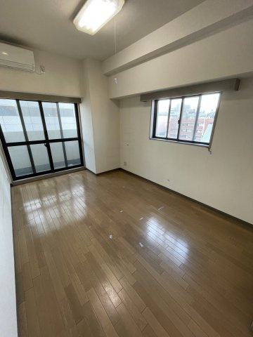 菱和パレス府中駅前の居間・リビング