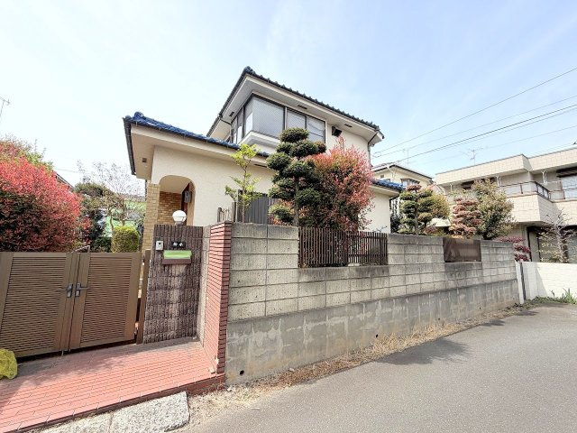 国分寺市東元町2丁目　建築条件付き売地の外観|古屋付き時の現地写真！更地で２区画になります。