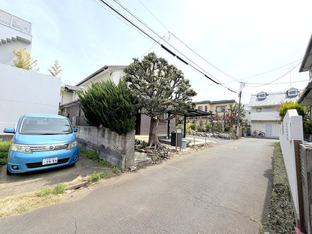 国分寺市東元町2丁目　建築条件付き売地の周辺|古屋付き時の現地写真！更地で２区画になります。