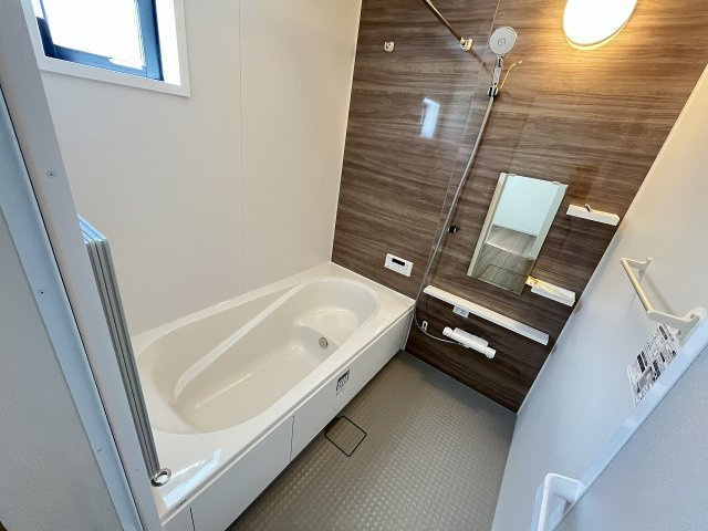 【内装】 | 福岡市早良区重留1丁目5期　4号棟（全4棟）【仲介手数料無料・0円】 | 施工例。浴室です。施工例は完成時と異なる場合があります。