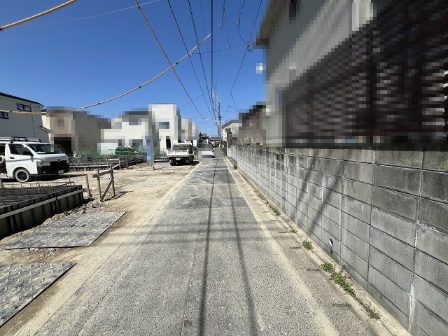 【その他】 | 福岡市早良区重留1丁目5期　4号棟（全4棟）【仲介手数料無料・0円】 | 現地写真。前面道路です。