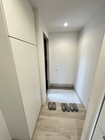 【玄関】 | 福岡市早良区重留1丁目5期　4号棟（全4棟）【仲介手数料無料・0円】 | 現地写真。