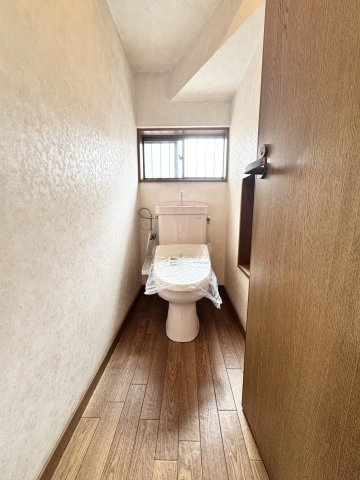 西東京市富士町６丁目の一戸建てのトイレ