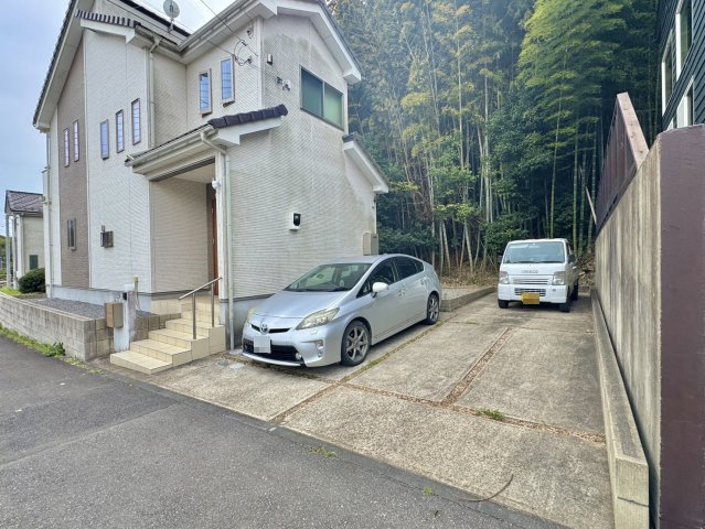 龍ヶ崎市白羽中古戸建の駐車場