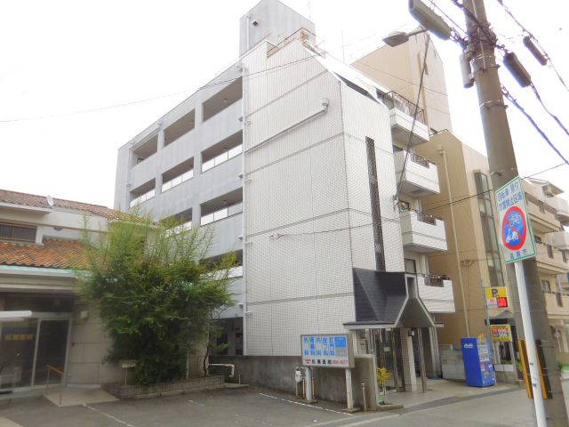 メゾンプリムローズの外観