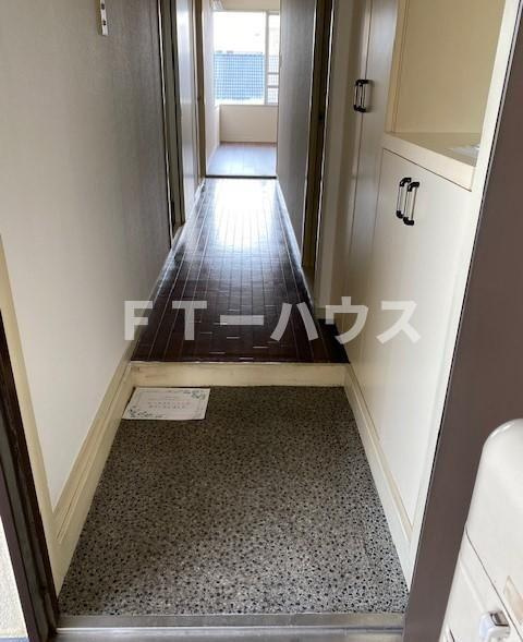 パレスＦの玄関