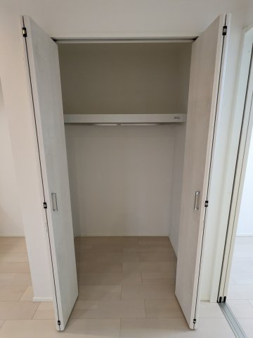 ハーモニーテラス上石川町の収納|クローゼット