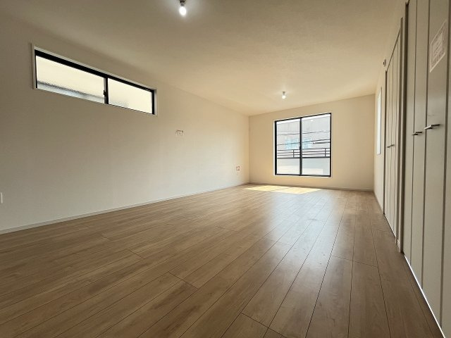 【居間・リビング】 | 福岡市博多区那珂1丁目1期　1号棟（全2棟）【仲介手数料無料・0円】 | 現地写真。