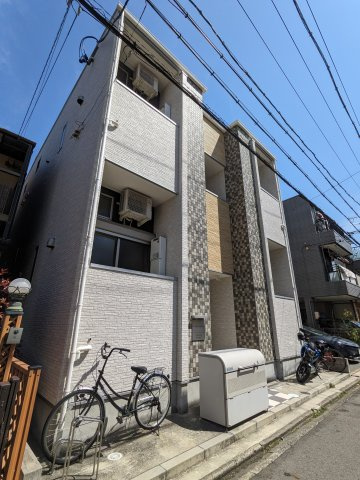 ハーモニーテラス栄生の外観