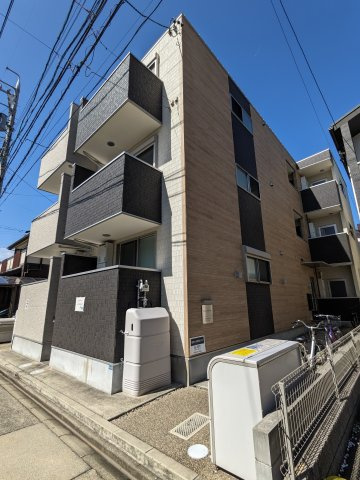 セブンシーズン栄生の外観