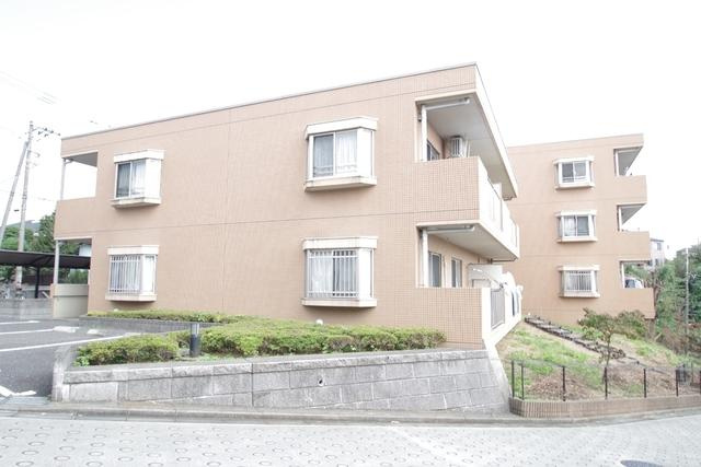川崎市麻生区千代ケ丘７丁目の賃貸マンションの外観