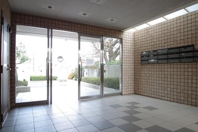川崎市麻生区千代ケ丘７丁目の賃貸マンションのロビー