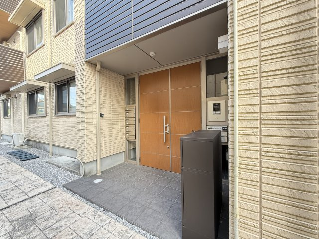 ルピナス・KⅢのエントランス