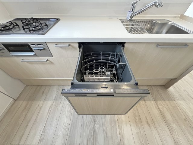 【キッチン】 | 福岡市博多区那珂1丁目1期　2号棟（全2棟）【仲介手数料無料・0円】 | 施工例。施工例は完成時と異なる場合があります。