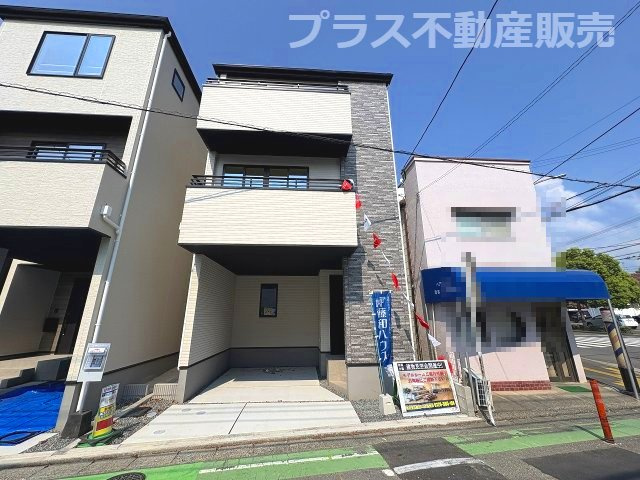 【外観】 | 福岡市博多区那珂1丁目1期　2号棟（全2棟）【仲介手数料無料・0円】 | 現地写真。同じ物件を見るなら、プラス不動産販売にお任せ下さい。