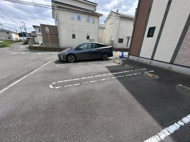 那珂市1棟アパートの駐車場