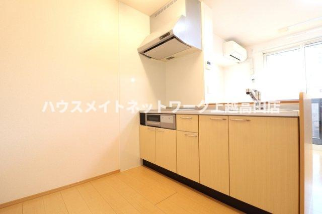 アイビスのキッチン|キッチン（参考同型205号室室内写真）