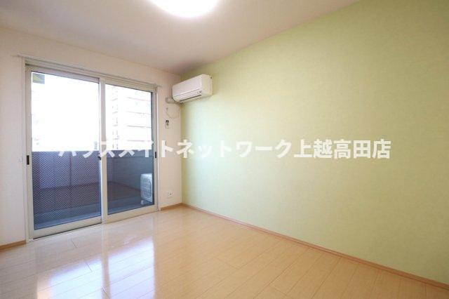 アイビスの内装|洋室（参考同型205号室室内写真）