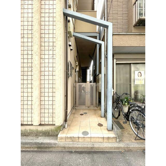 【エントランス】