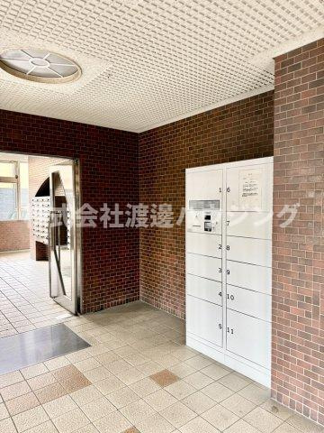 K&T御幣島マンションのエントランス