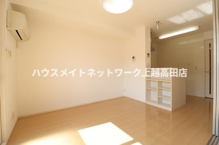 スタイリッシュ リバーの居間・リビング|ＬＤＫ9.0帖