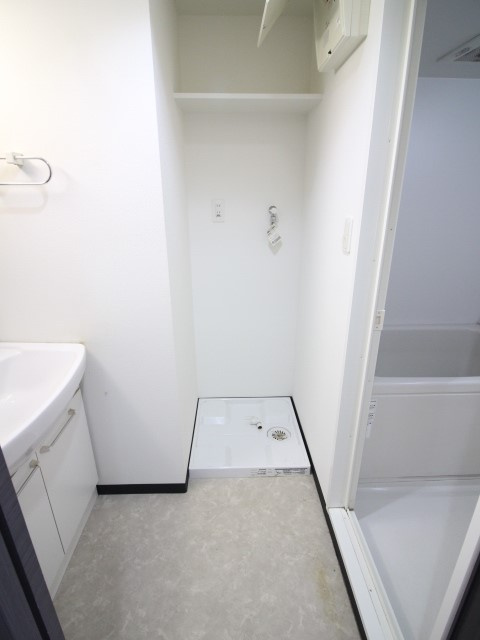 千波BLD.の洗面所|室内洗濯機置場