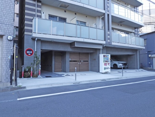 【エントランス】 | フェルクルールプレスト池袋WEST | 住まいの顔にふさわしい落ち着いた迎賓空間