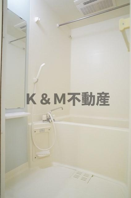 ベルフローレの浴室|きれいなお風呂です