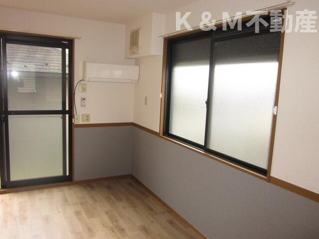 ファミーユ宮前Ａ棟の居間・リビング|おしゃれな居間です