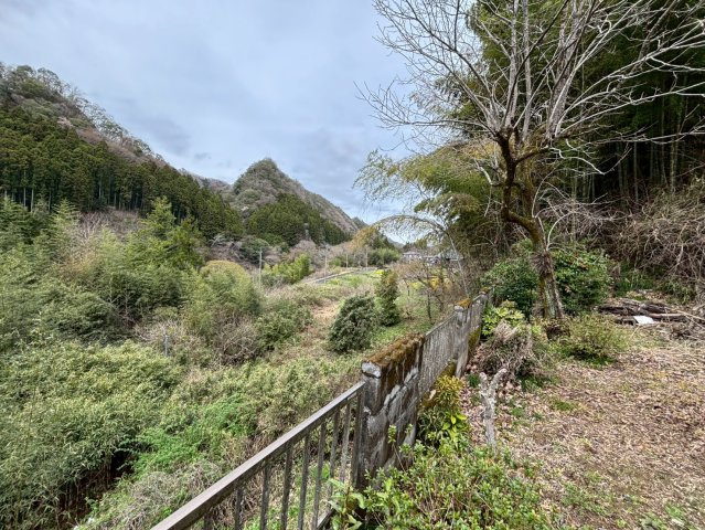 常陸太田市下高倉町　中古戸建の庭