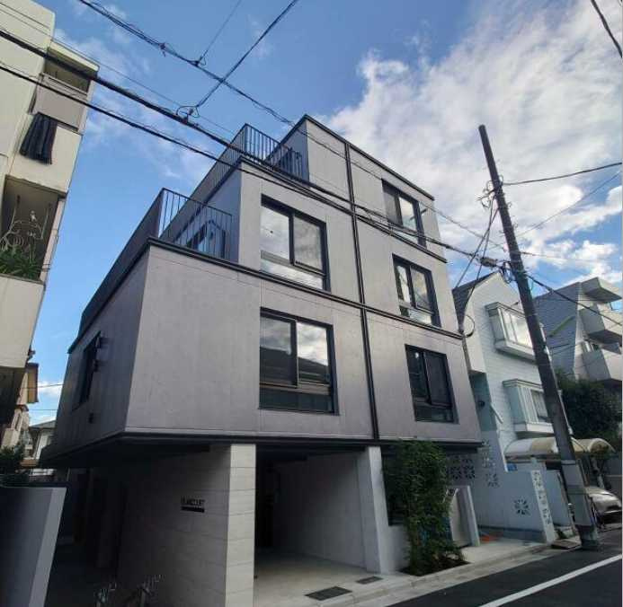 BLANCCOURT三軒茶屋　築浅　メゾネット　ペット相談可の外観